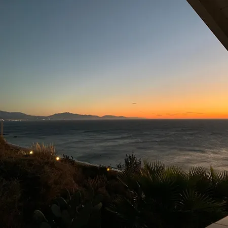 Blue Bay - Infinity Pool & Sea View - Costa Del Sol Villa Manilva